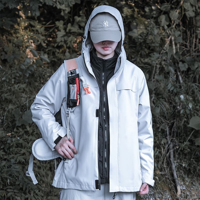 Winter Three-In-One Jacket for Men and Women, Warm and Thickened Jacket, High-End Windbreaker, Fashionable Sports and Leisure Outdoor