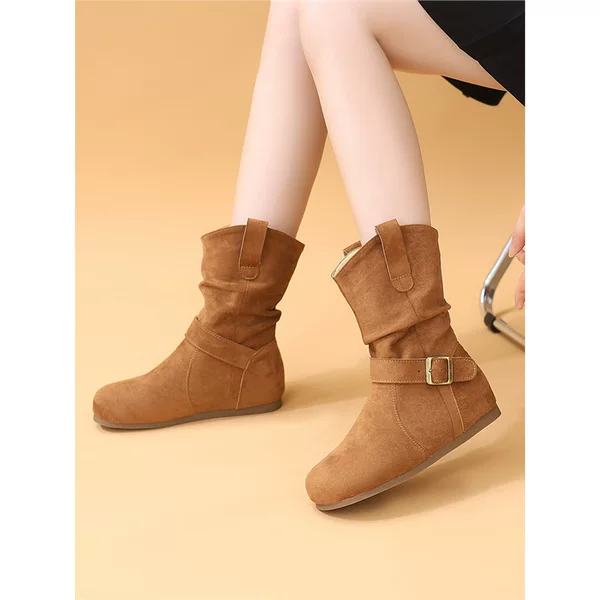 Women's flat-soled stylish Martin boots, 2026 new autumn model, soft-soled, lightweight, comfortable short boots, versatile and suitable for pairing with skirts