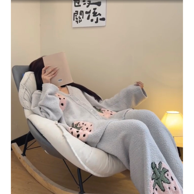 秋冬新款草莓印花半边绒睡衣女慵懒风氛围感加厚保暖家居服两件套|undefined