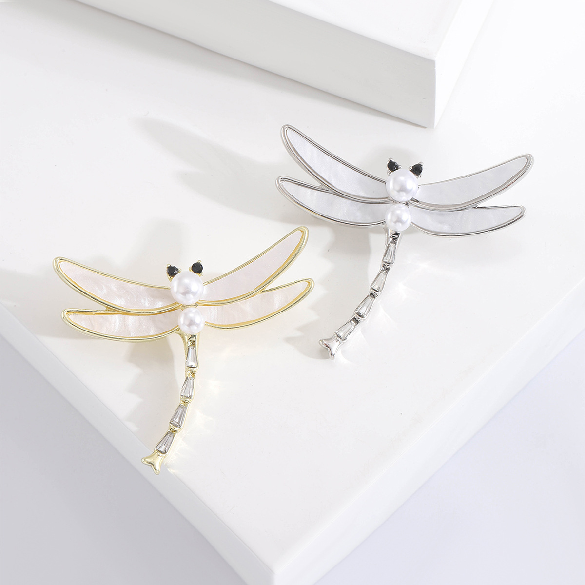 14g Weight Elegant Simple Style Pin Dragonfly Alloy Women's Brooches
