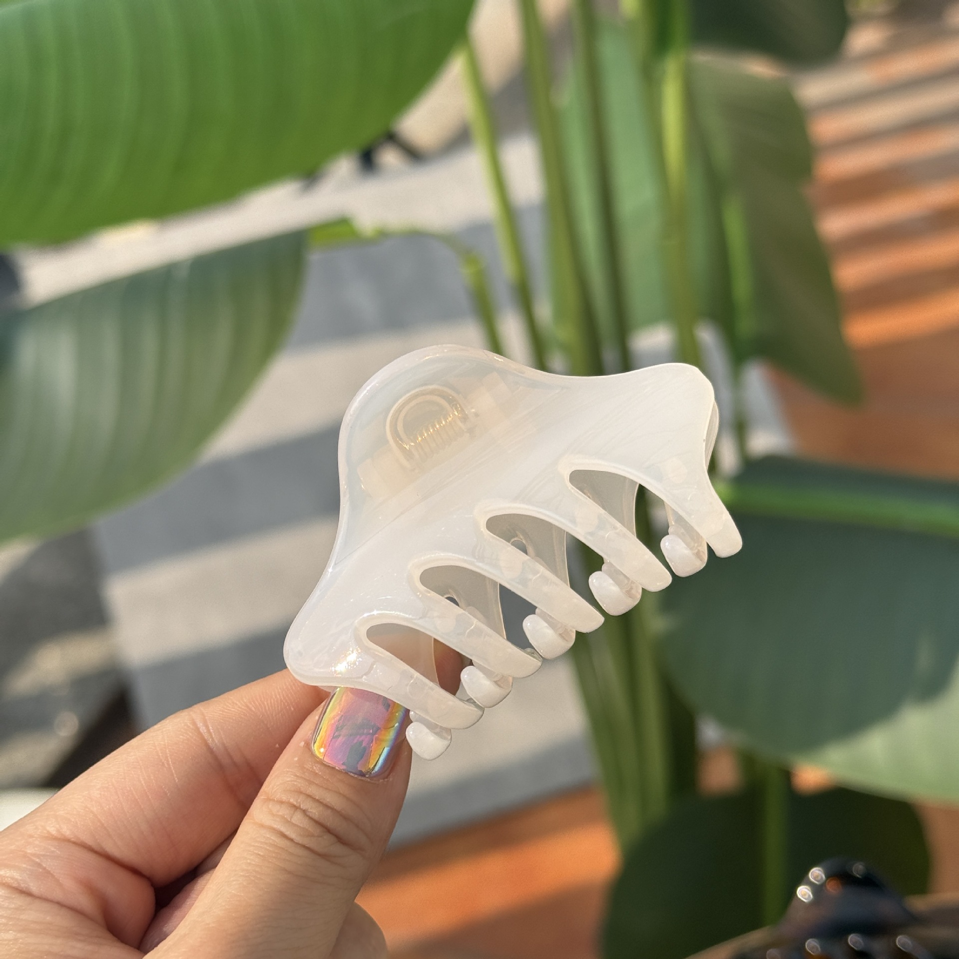 45g Weight Hair Claws Hair Accessories Type 1 Piece Quantity Holiday, Daily, Street Occasion Plastic, Resin Material Solid Color Pattern All Seasons Season Women's Gender Polishing Design Simple Style Style Simple Style Women's Solid Color Plastic Resin Polishing Hair Claws 2
