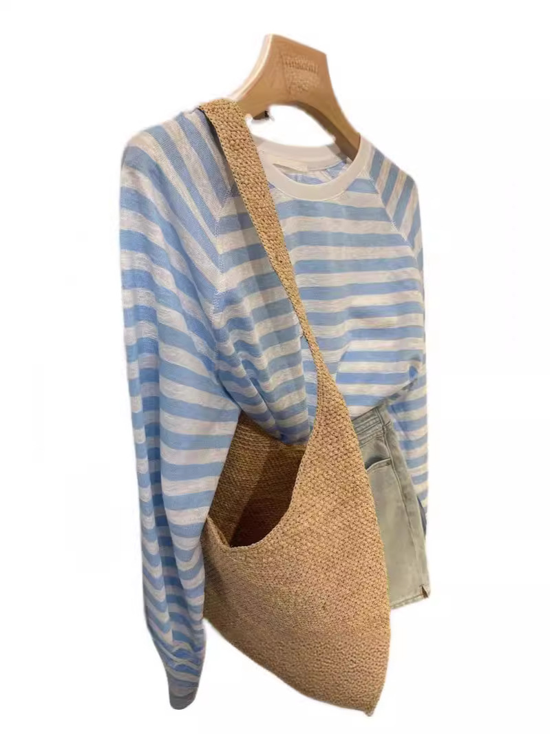 シンプルなカジュアルなゆったりとした肩の袖のストライプの長袖tシャツ女性の夏の日焼け止めシャツのエアコンのブラウスの上着