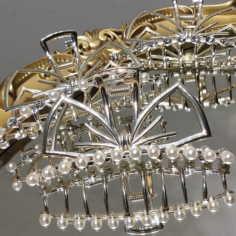 Großhandel Schmuck Metall Geometrische Schleife Perlenfang Clip Nihaojewelry display picture 3