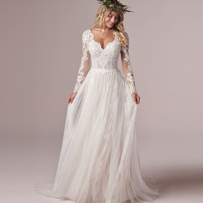 Foreign trade light wedding dress, lace V-neck, backless, small train bridal gown, main wedding dress, Amazon supply Foreign trade light wedding dress, lace V-neck, backless, small train bridal gown, main wedding dress, Amazon supply
