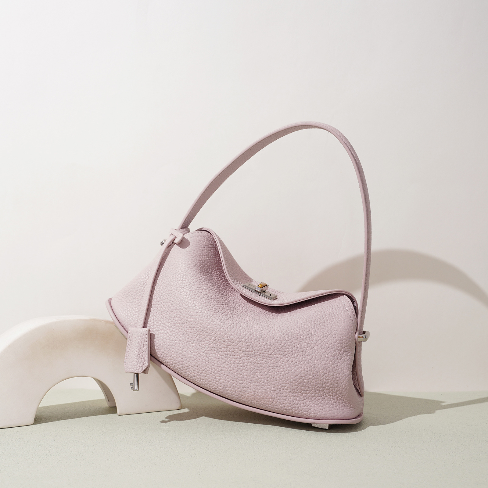 2026 Early Spring Collection Genuine Leather Women's Bag Top Grain Cowhide New Minimalist Niche Design Crossbody Bag High-End Shoulder Bag - Thumbnail 2