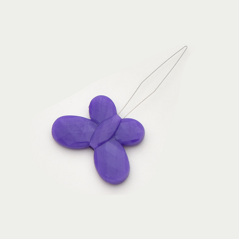 Herramienta de enhebrado de aguja de mariposa de color caramelo grande para costura