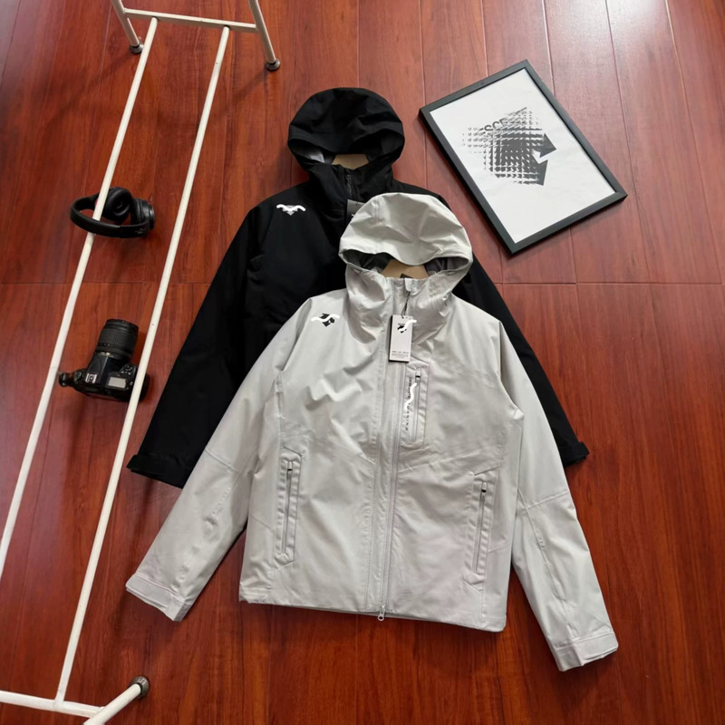 Dijia's new trendy outdoor warm, comfortable, versatile, windproof, and waterproof unisex hooded three-in-one down jacket