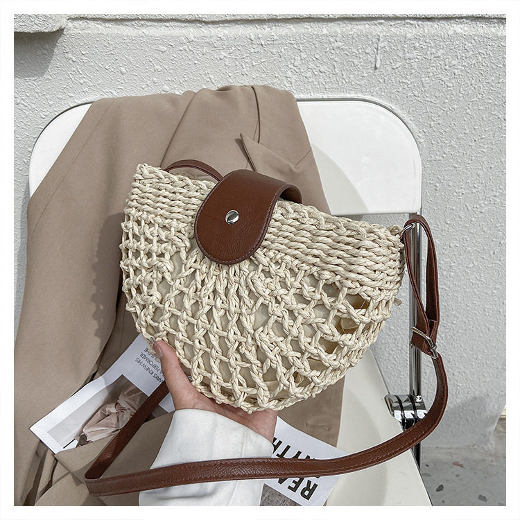 Fashion Straw Woven Shoulder Messenger Bag Wholesale display picture 3