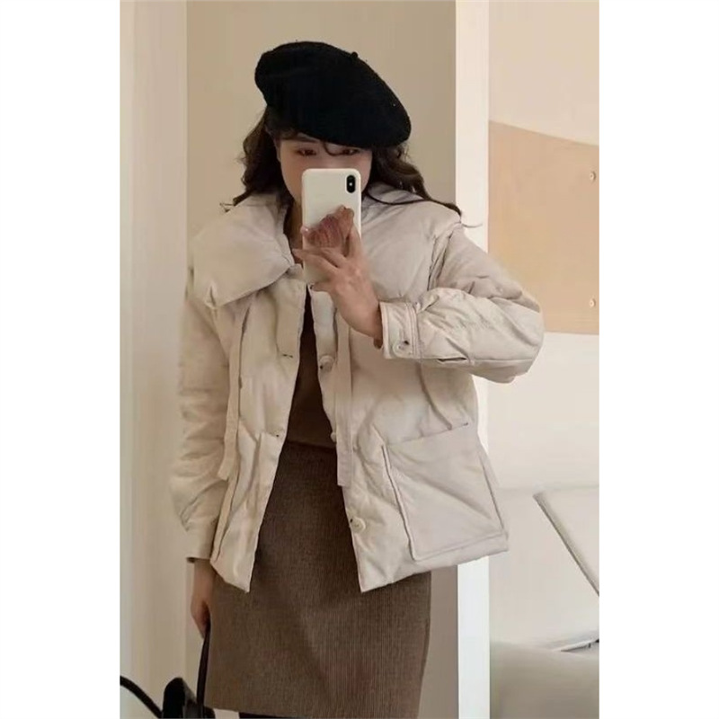 短款2025新款女羽绒服韩版小个子宽松白鸭绒冬季暖外套时尚娃娃领