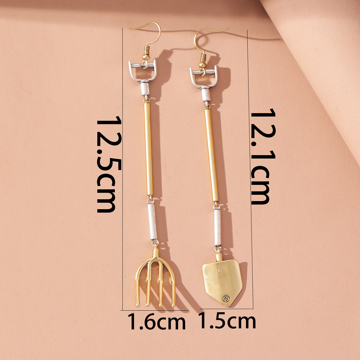 2022 New Creative Fourchette En Métal Forme Pendentif Boucles D'oreilles display picture 5