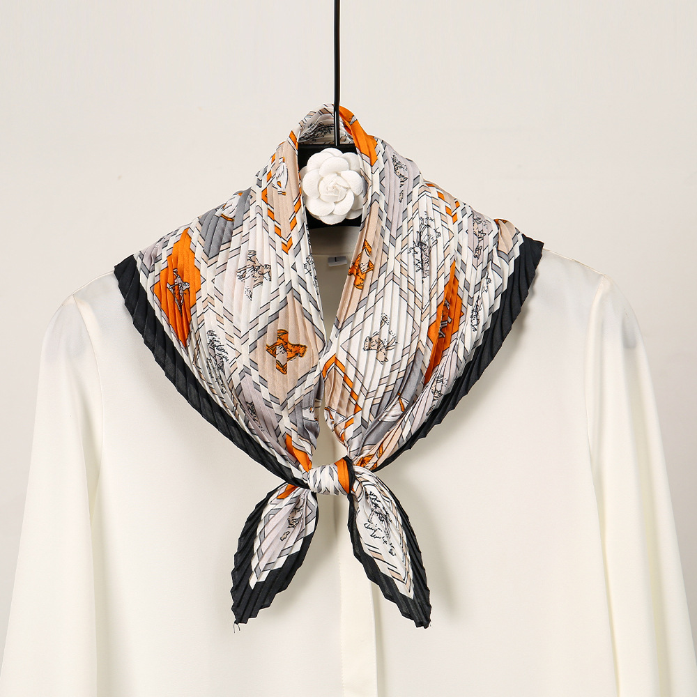 Trendy Cool Design Sense 70 Bufanda de seda arrugada Bufanda cuadrada pequeña Bufanda profesional de alta calidad sin colisión Bufanda plisada al por mayor