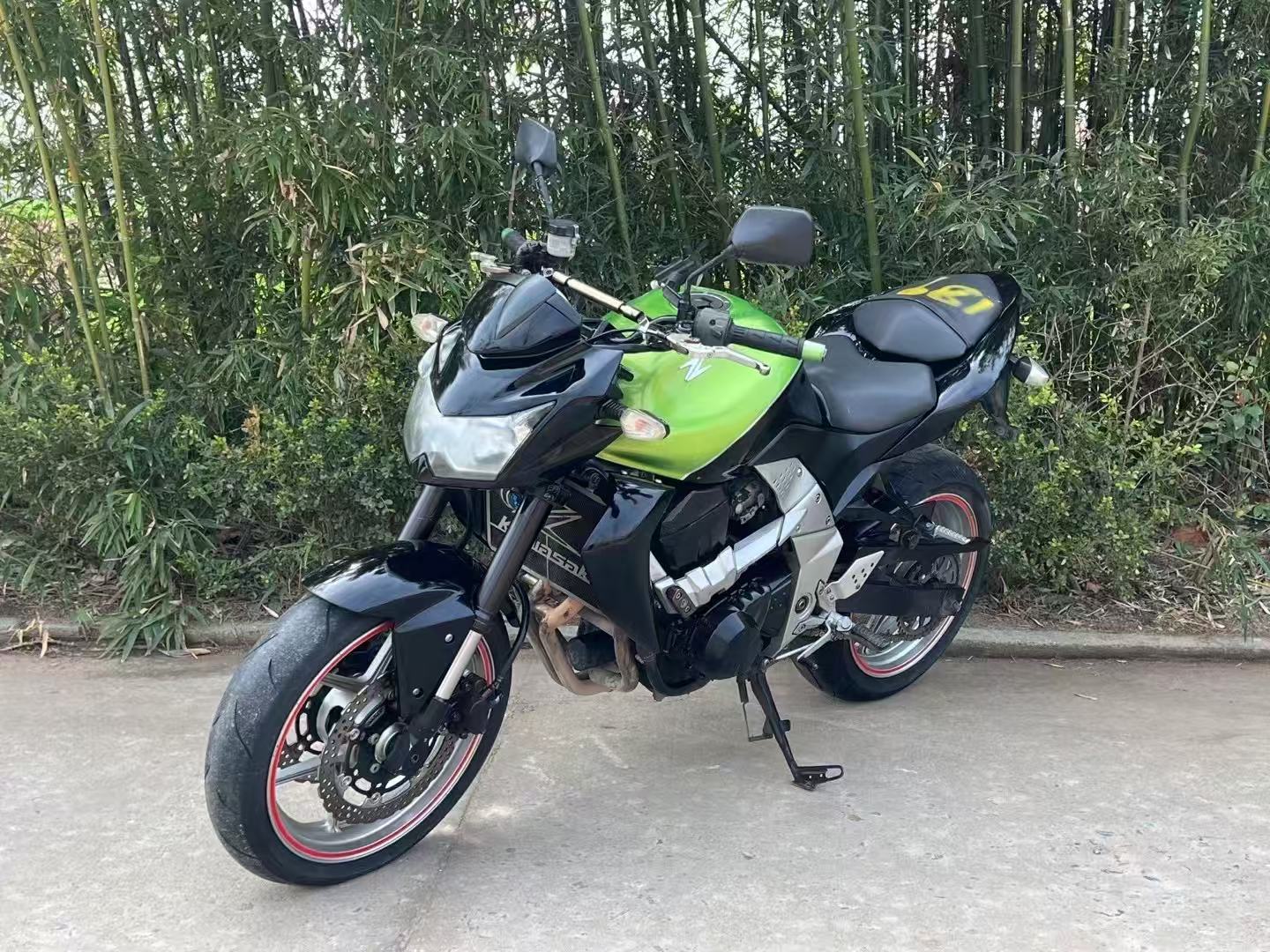 Kawasaki Street Bikes Z750, Z1000, Z900, Z650, Ninja Sport Bikes Zx-10R, Zx-4R, Zx-6R Motorcycles