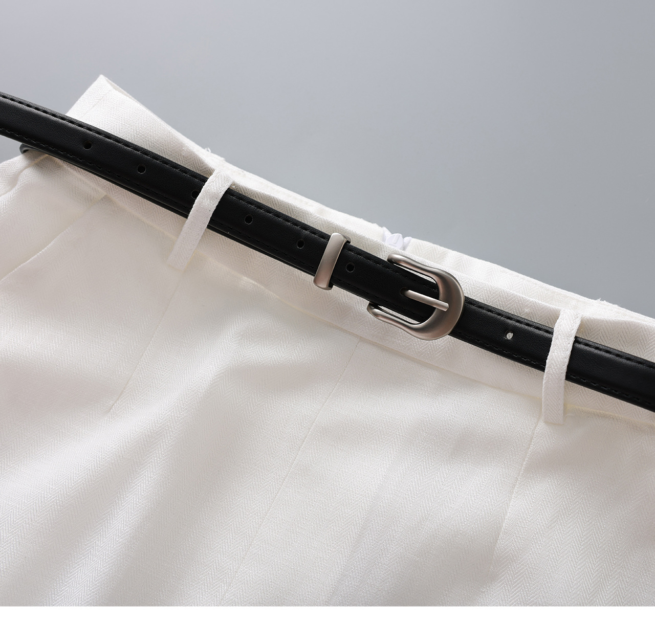 Chân váy xếp ly nữ cạp trung thấp, chất liệu tencel linen phối sọc răng cưa, xẻ tà — Xanh lông mòng đen chi tiết 23