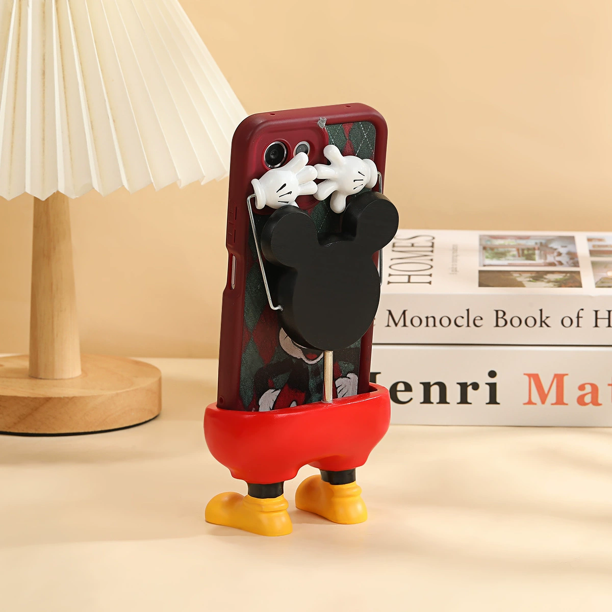 Cute remote control, storage system, universal mobile phone, table tubing, decorations, wholesale