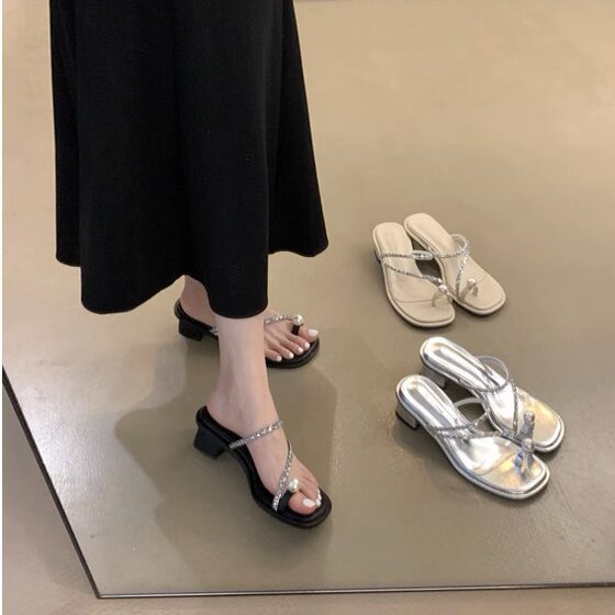 Design Sense 2024 New Style One-character Thin-strap Rhinestone High-heeled Sandals Women's Thick-heeled Pearl Set Toe Sandals