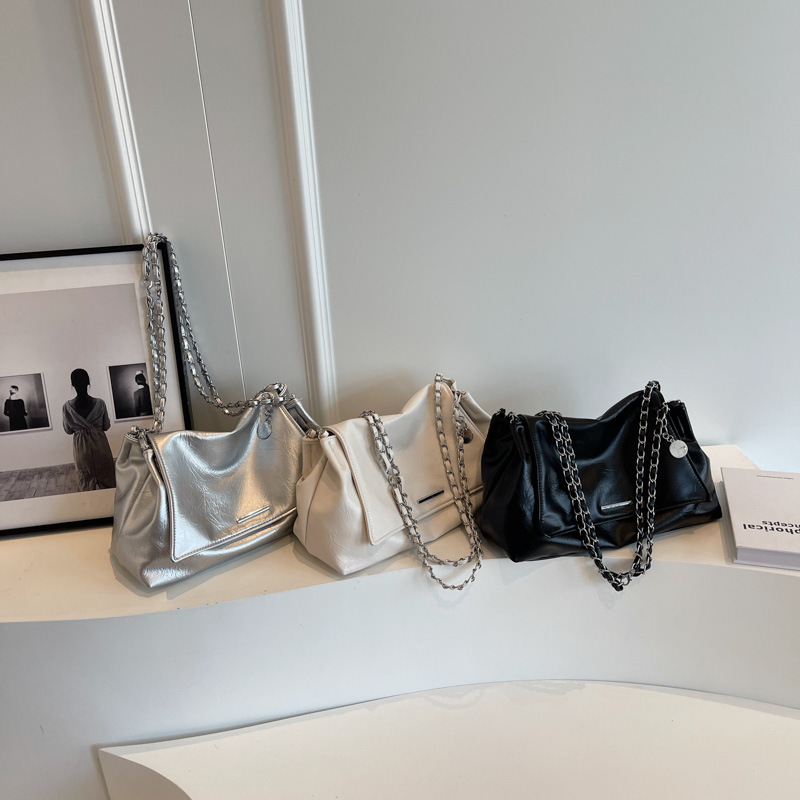 Nicho de diseño de gran capacidad bolso de hombro para mujeres 2023 verano nueva cadena mochila de viaje bolsa de mano