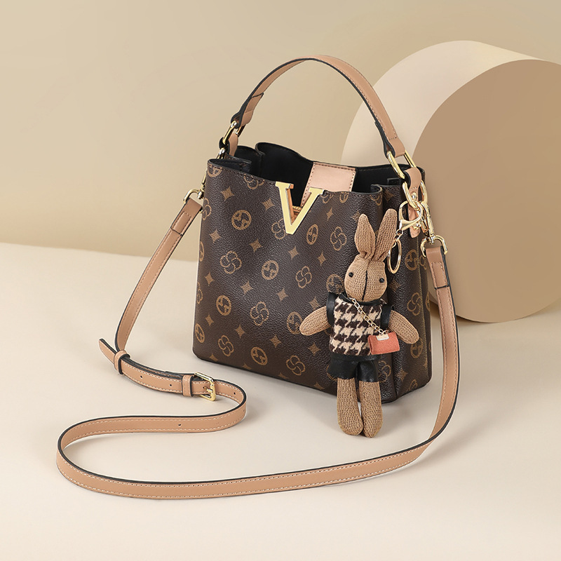 Bucket Bag for Women 2026 New Summer Vintage Pattern High-End Commuter Shoulder Crossbody Bag Handbag Luggage Bag