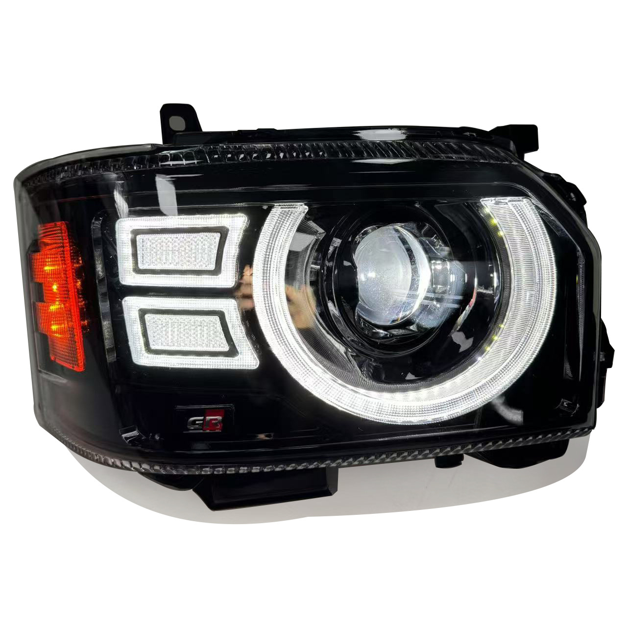 Suitable for 14-18 Toyota Sea Lion hiace headlights modified LED headlights