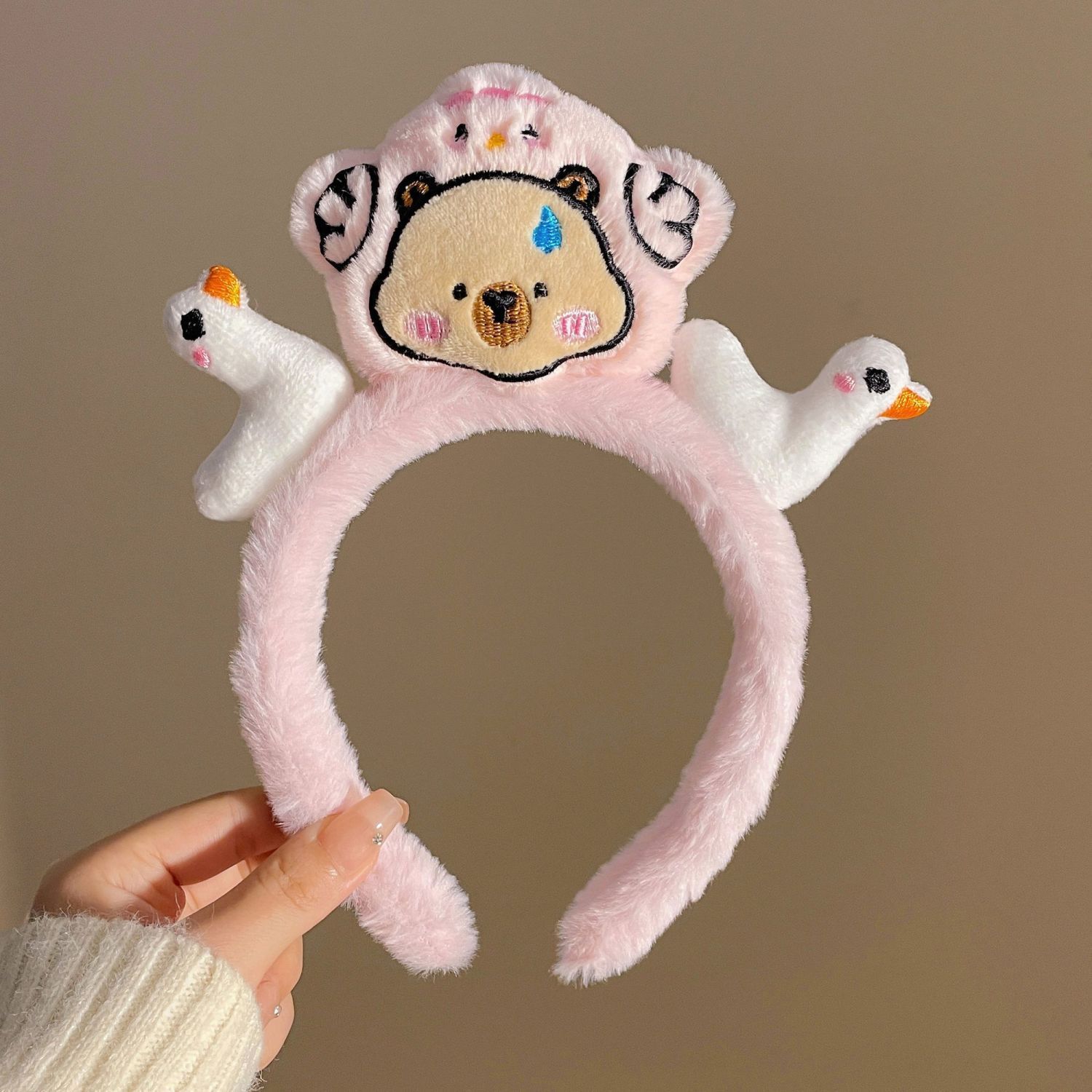 Ngỗng trắng Kapibara