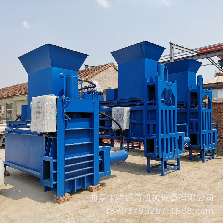 草粉饲料冬储打包机 干草秸秆打包压块机 麦糠稻壳打包套袋机