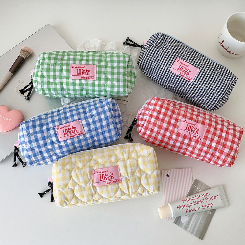 Quilted Heart Plaid Cosmetic Bag, High-End Cosmetic Storage Bag, Travel Portable Toiletry Bag, Student Stationery Bag