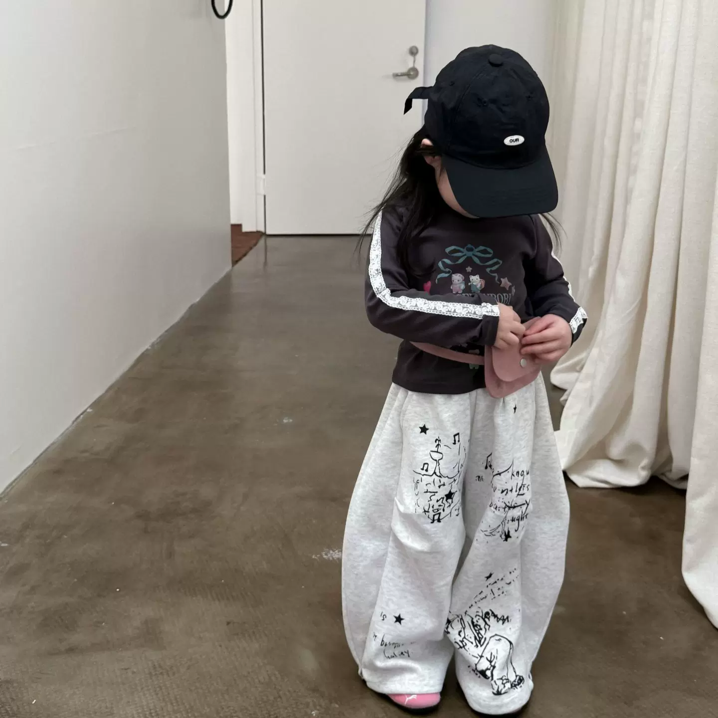 2025秋季新款童装 韩版童装 女童卡通印花长袖T恤 镶蕾丝边T恤