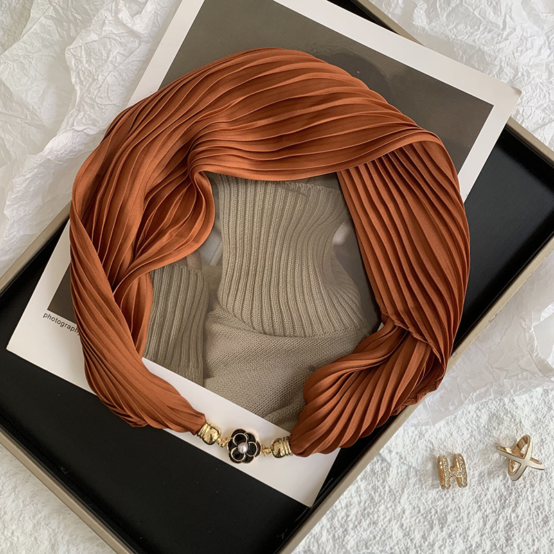 Pañuelo de seda arrugado de seda de imitación magnética con hebilla de rosa de color sólido de verano, protector solar, bufanda decorativa profesional ligera de todo fósforo