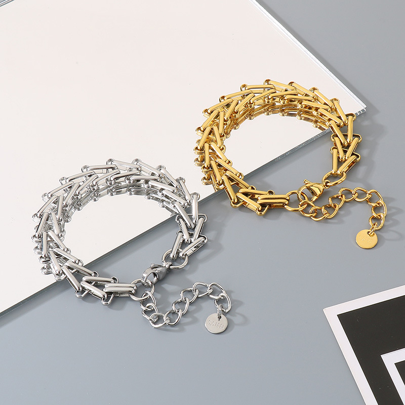 Cross-Border Trendy Versatile V-Shaped Horseshoe Ring Bracelet Hip-Hop High-End Vacuum Electroplated 18K Titanium Steel Men's and Women's Hand Jewelry