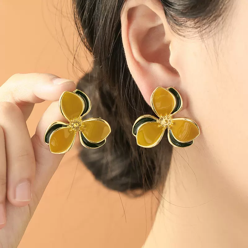 跨境热卖韩版简约小众设计黑色滴油花朵耳环女高级感百搭时尚