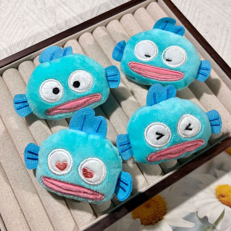 醜い魚の絵文字パッケージ、きしむペンダント、漫画のぬいぐるみ、カクレクマノミ人形、バッグキーホルダーペンダント、屋台卸売|undefined