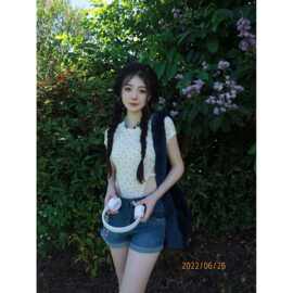 2025辣妹碎花连体上衣女设计感小众性感修身露腰韩版正肩短袖t恤