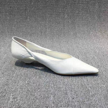 2025夏季新款尖头浅口低跟镂空透气女士休闲单鞋软底舒适日常百搭