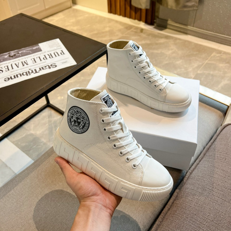 순수한 흰색 하이 탑 하이 엔드 버전