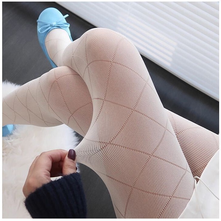 Fleece-Lined Thick Sexy Black Diamond-Patterned Stockings for Women, Black Silk Beautiful Leg Stockings, Japanese Dark Mesh Pantyhose Fleece-Lined Thick Sexy Black Diamond-Patterned Stockings for Women, Black Silk Beautiful Leg Stockings, Japanese Dark Mesh Pantyhose