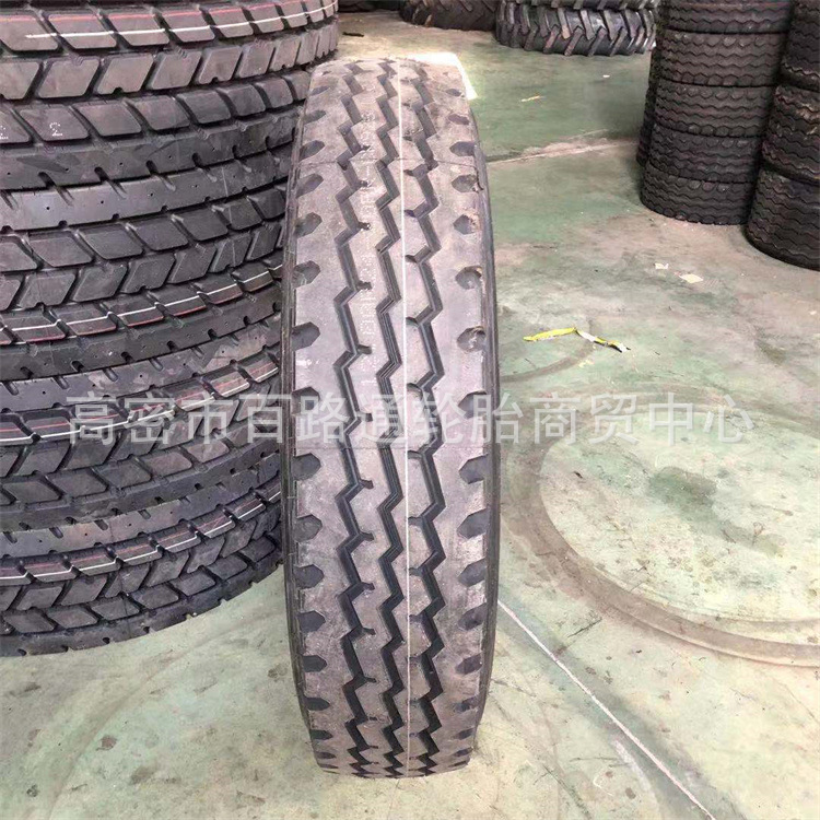 起重机轮胎1200R24吊车轮胎1200R24全钢工程机械轮胎