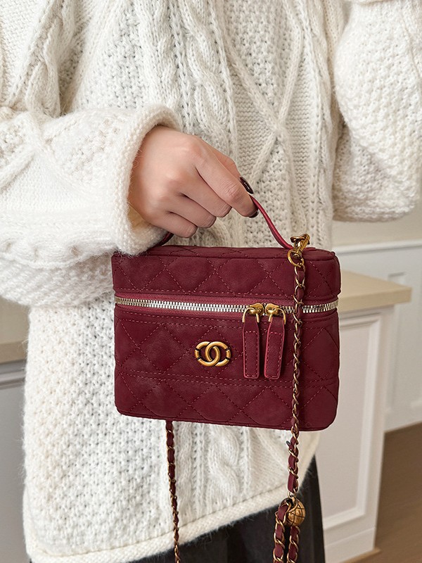 Ventas calientes de nuevo estilo coreano Zhongzhong ling hilo bordado caja de mano bolso cuadrado de textura alta ligera cadena de lujo mochila