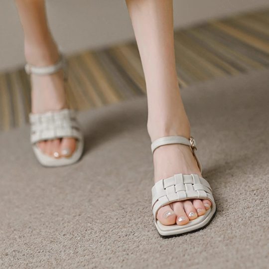 Zhike ~ one-strap sandals women's 2024 new summer woven gentle fairy style chunky heel mid heel Roman shoes