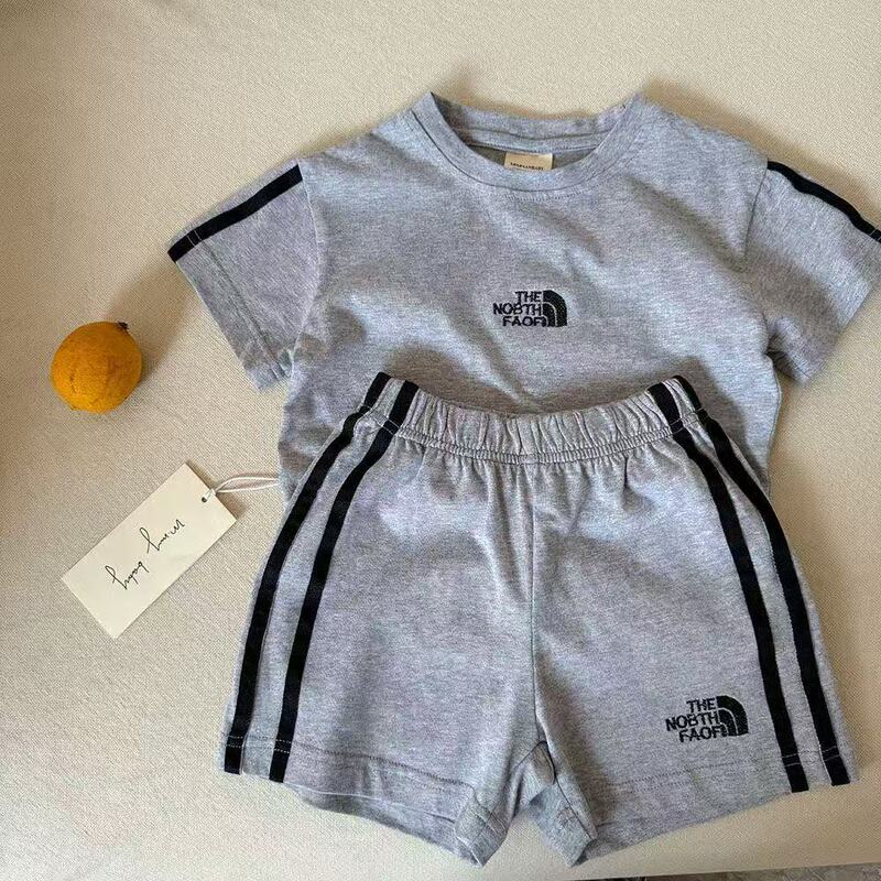 子供スポーツスーツ半袖2025夏新作男の子Tシャツトレンドブランドベビーショーツ2点セットレディース薄手スタイル|undefined