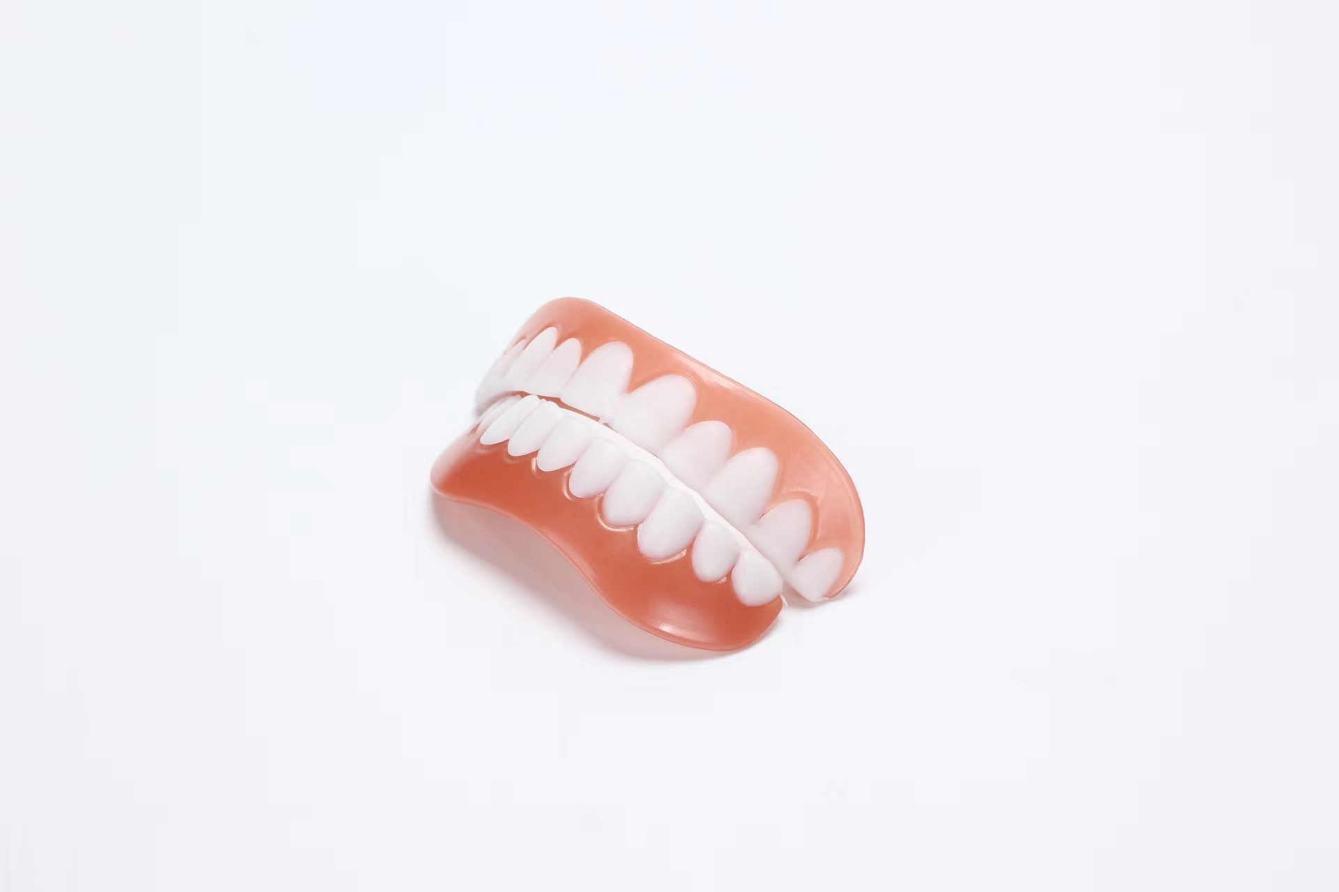 The fourth generation of simulated teeth braces, silicone upper and lower rows, whitening dentures, smile stickers, denture braces, one piece drop shipping