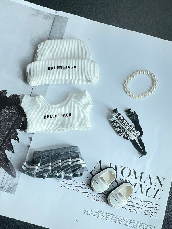 パリのファッションブランドオートクチュール 17 センチメートルペンダントラブベビー服バックパックメガネ外国貿易衣料品工場卸売|undefined