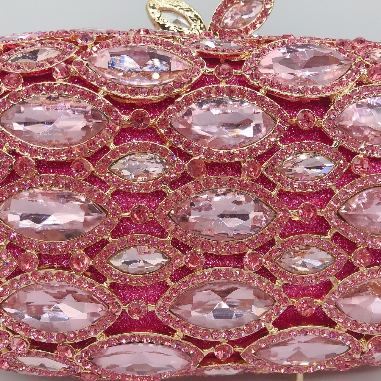 * Cross-border AliExpress hueco metal con diamantes bolsas de cena vestido de banquete de diamantes de mano bolsas de moda de mujer