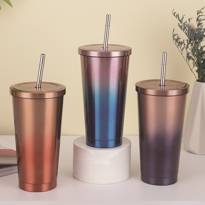 Acero inoxidable gran capacidad 750ml acompañado de pareja de color gradiente tazas de automóvil tazas de hielo de paja de verano impresión