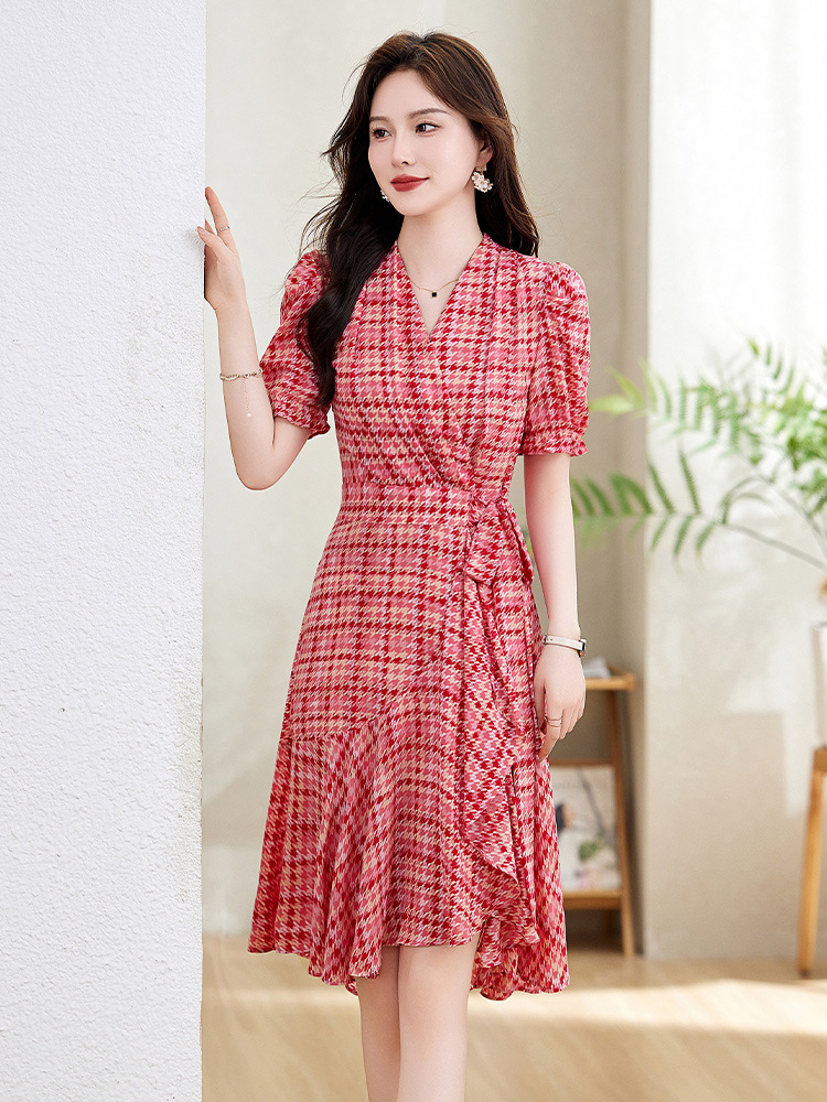 Váy maxi nữ cổ chữ V thắt eo họa tiết hoa nhí mùa hè — Màu xanh lá, Màu đỏ