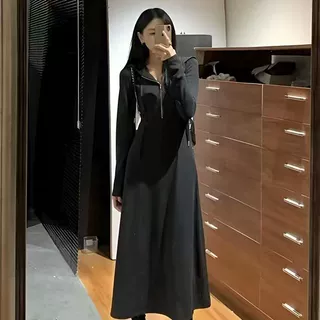 黑色裙子2025高个子长款连帽卫衣裙女春秋气质收腰显瘦长袖连衣裙