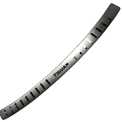 Suitable for 17-24 Volkswagen Tiguan Dekorativ pedal başlıqları - 17-tiguan-l-ultra-thin-rear-guard-vertical-style
