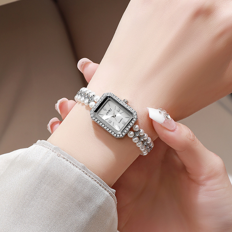 OUKI reloj de pulsera de perlas de fragancia pequeña de mediana edad temperamento de mujer reloj de cadena de moda de nicho oro