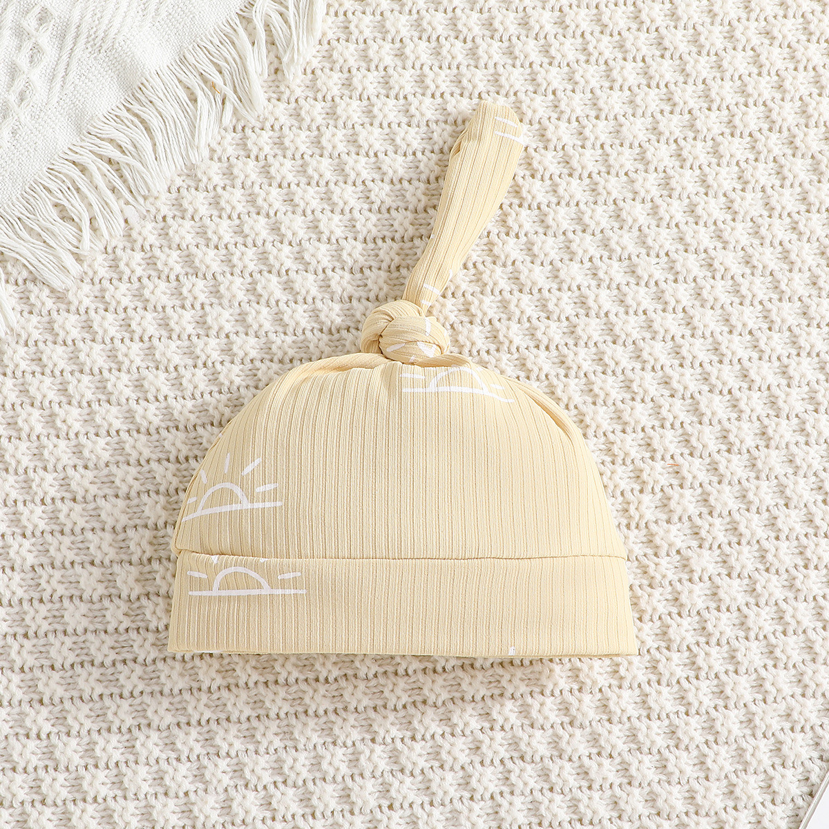 Keng Tiao Clothes Triangle Ha Yi Set Casual Baby Tuta carina con cappello set da 3 pezzi_voghion.com