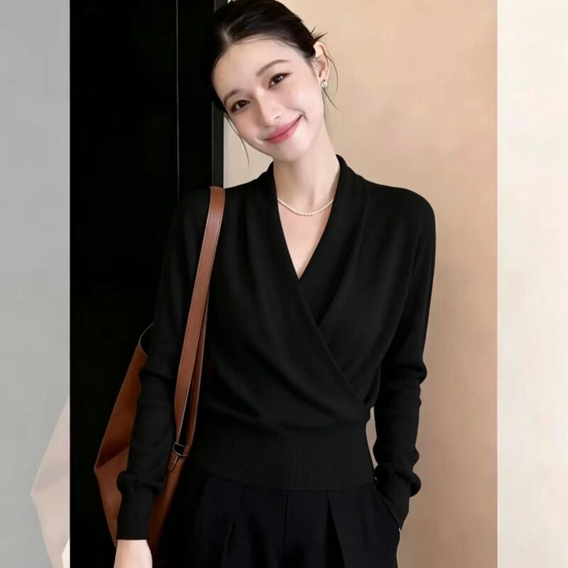 Cross V-neck, layered collar, uniquely beautiful long-sleeved knit top, new trendy women's fashion, stylish puff-sleeve blouse Cross V-neck, layered collar, uniquely beautiful long-sleeved knit top, new trendy women's fashion, stylish puff-sleeve blouse