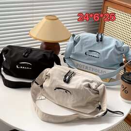 emi轻便斜挎包韩国新款尼龙轻防水小单肩抽绳运动休闲包跨境代发