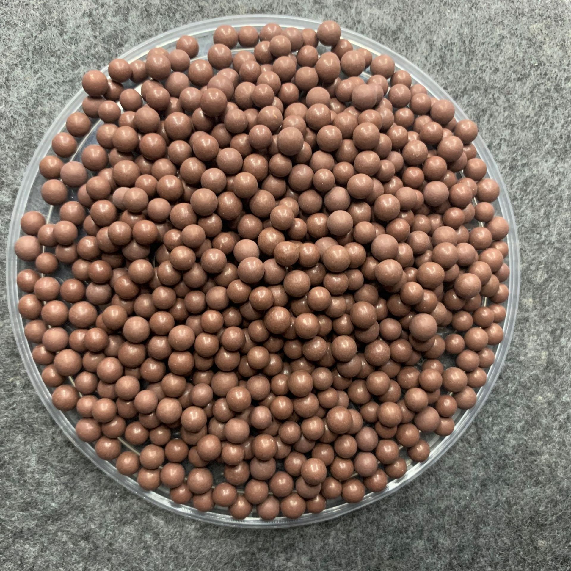 厂家批发远红外陶瓷球活化球矿物球能量球麦饭石球彩色陶粒